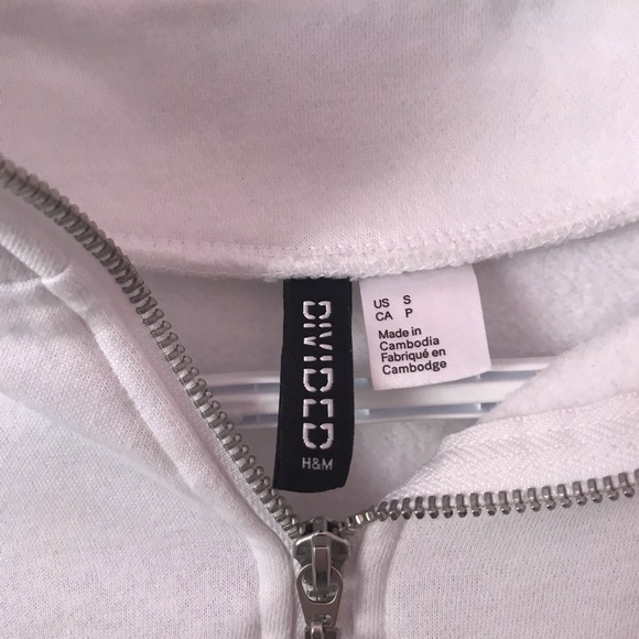 SOLD-H&M quarter zip - Picture 2 of 2